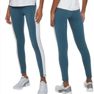 Revolve Iris & Ink Pantaloni Leggings Running Workout - Size XL